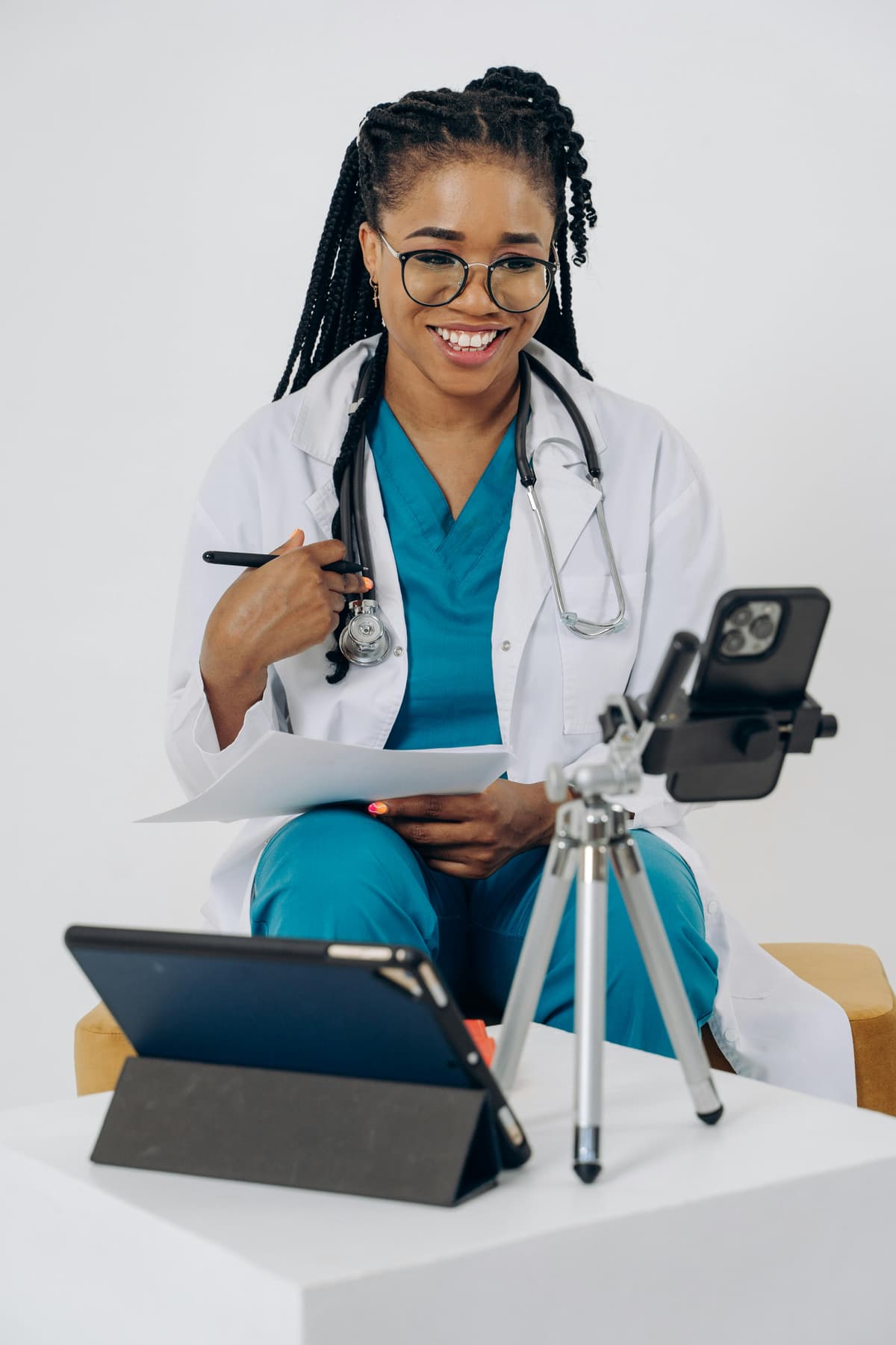 Habesha doctor in consultation